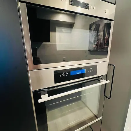 Modern 3br