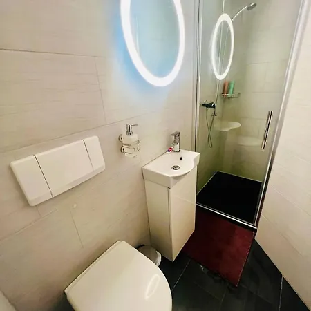 Modern 3br *