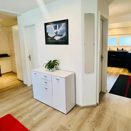 Modern 3br شقة *