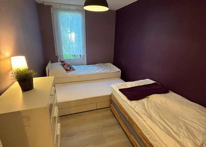 아파트 Modern 3br 툰